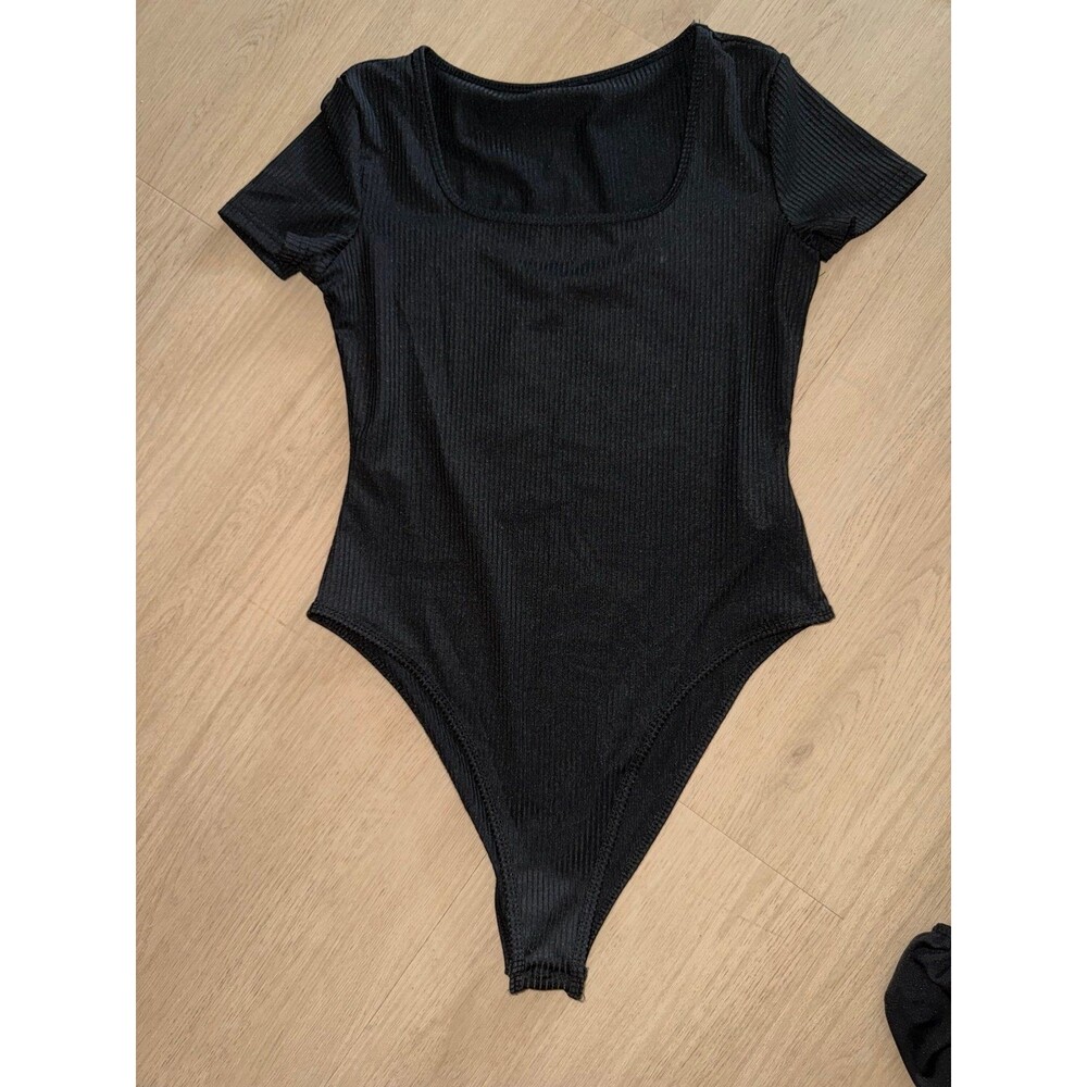 SHEIN Ribbed Scoop Neck Black Bodysuit